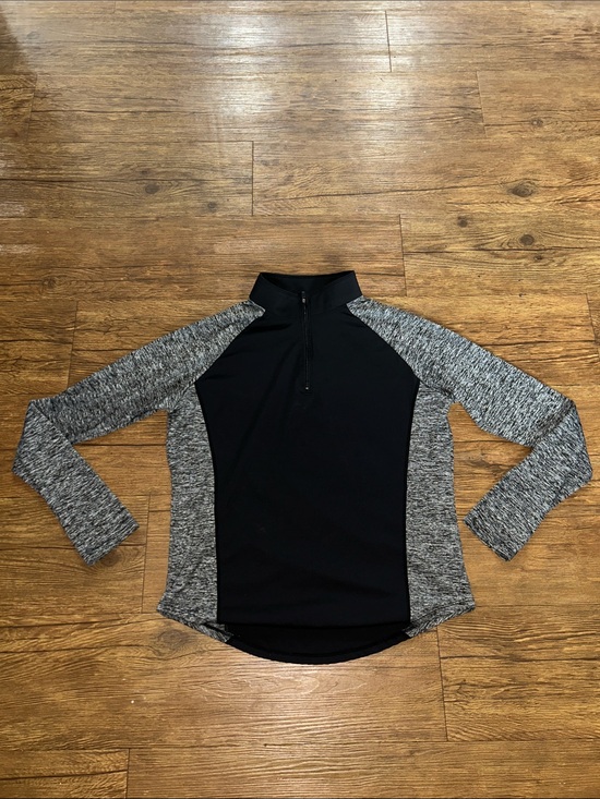 Tops - Women’s Two-Tone Quarter-Zip Active Top - Black & Gray